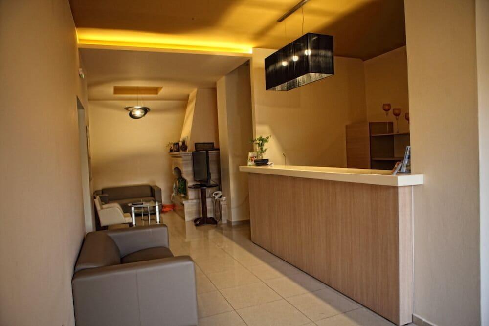 Niriides Beach Hotel Rethymno Interior foto