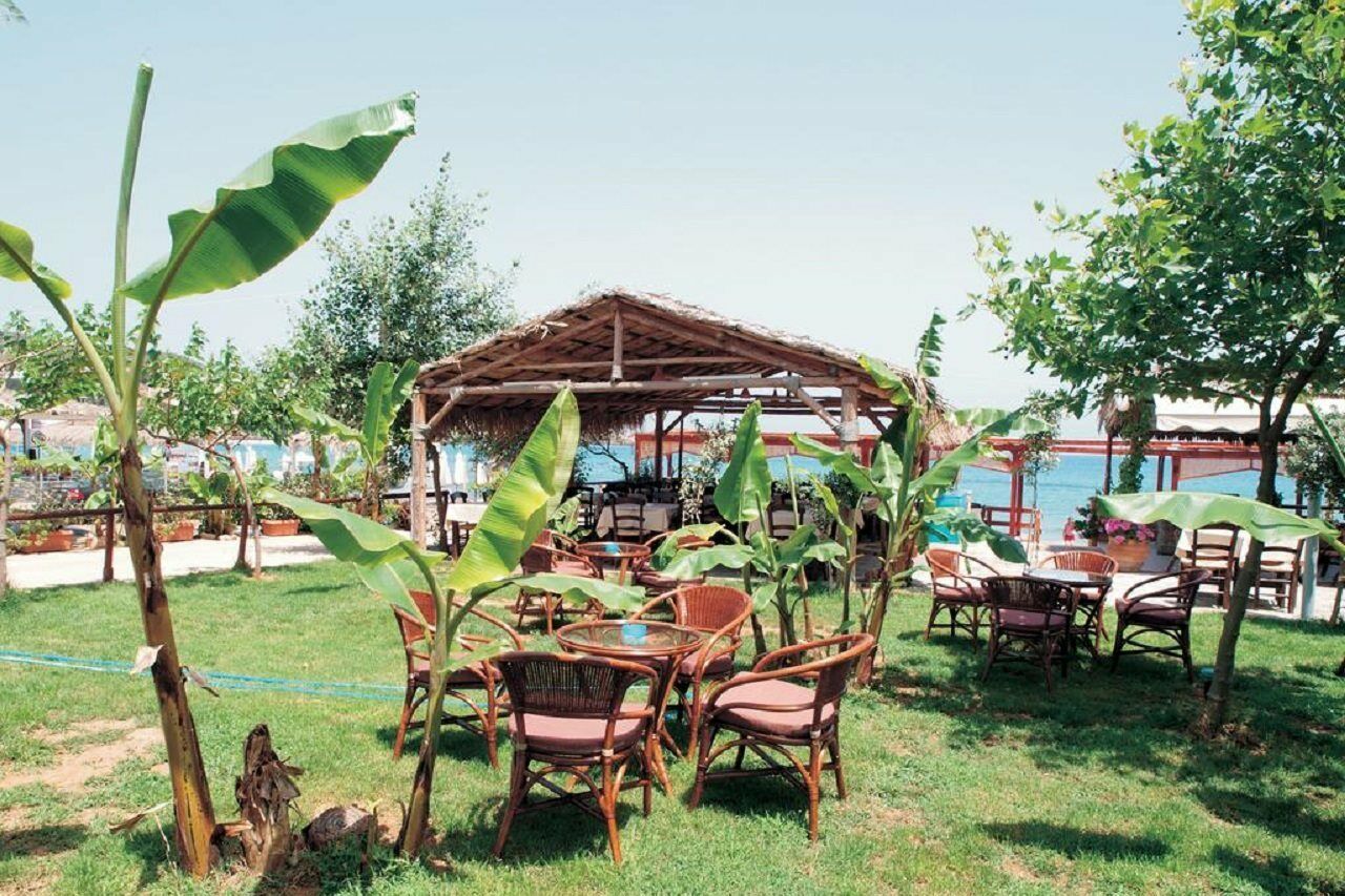 Niriides Beach Hotel Rethymno Exterior foto